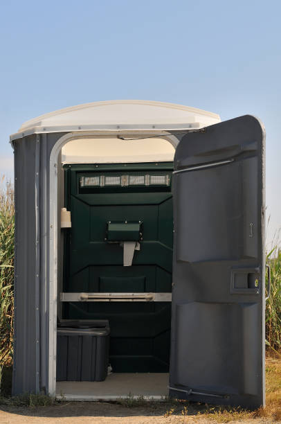 Portable Toilet Options We Offer in Struthers, OH