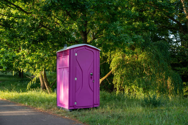 Best Portable toilet rental cost  in Struthers, OH
